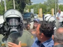 Протест на гръцките фермери доведе до сблъсъци на "Кулата – Промахон"