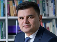 Икономист: Жан Виденов опита да контролира търговията с ограничен кръг стоки и услуги, Румен Радев иска да одобрява всяка промяна на цената