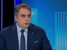 Асен Василев: В кварталния магазин има 3000 артикула, в супермаркета – 6...