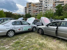Автомобилното шоу "Луда надпревара" събра фенове на мощни коли и зрелищни каскади в Пловдив