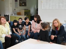 Социалният министър посети два центъра за настаняване от семеен тип в Пле...