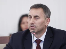 Румен Спецов: Имаме исторически шанс да си купим обратно рафинерията на ...