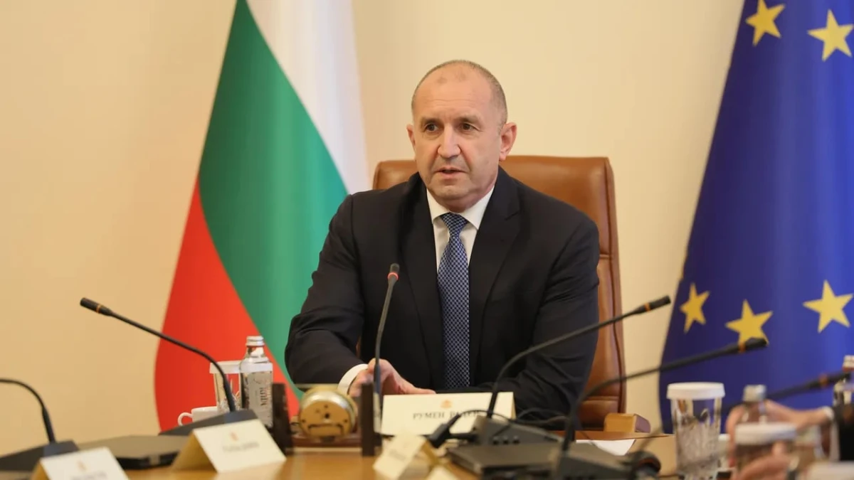 Премиерът Радев: Всички българи ще плащаме вересиите на олигархията