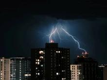 Едно от електроразпределителните дружества даде съвети за безопасност в случаи на гръмотевични бури