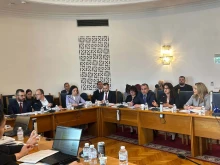 Народното събрание съкрати сроковете за придвижване на законопроектите