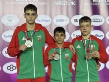 България с двама финалисти, друг в битка за бронза на Евро 2026 по борба за момчета