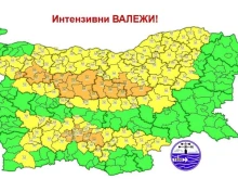 Опасни порои, гръмотевици и градушки в половин България