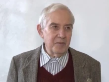 Учителят Тео: Детото до 9 клас трябва да е прочело поне хиляда книги по 600 страници