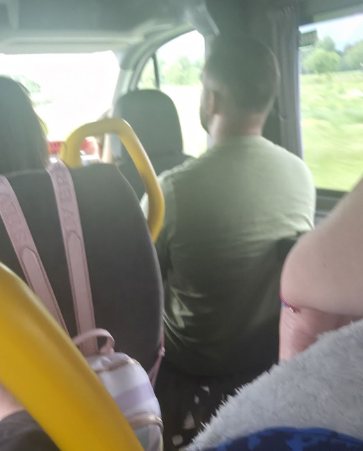 Сигнал до Plovdiv24.bg: Автобус по линията Пловдив - Габрово вози хора на пластмасови столчета