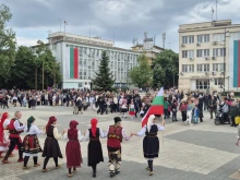 Близо 5000 души се включиха в празничното шествие за 24 май в Търговище