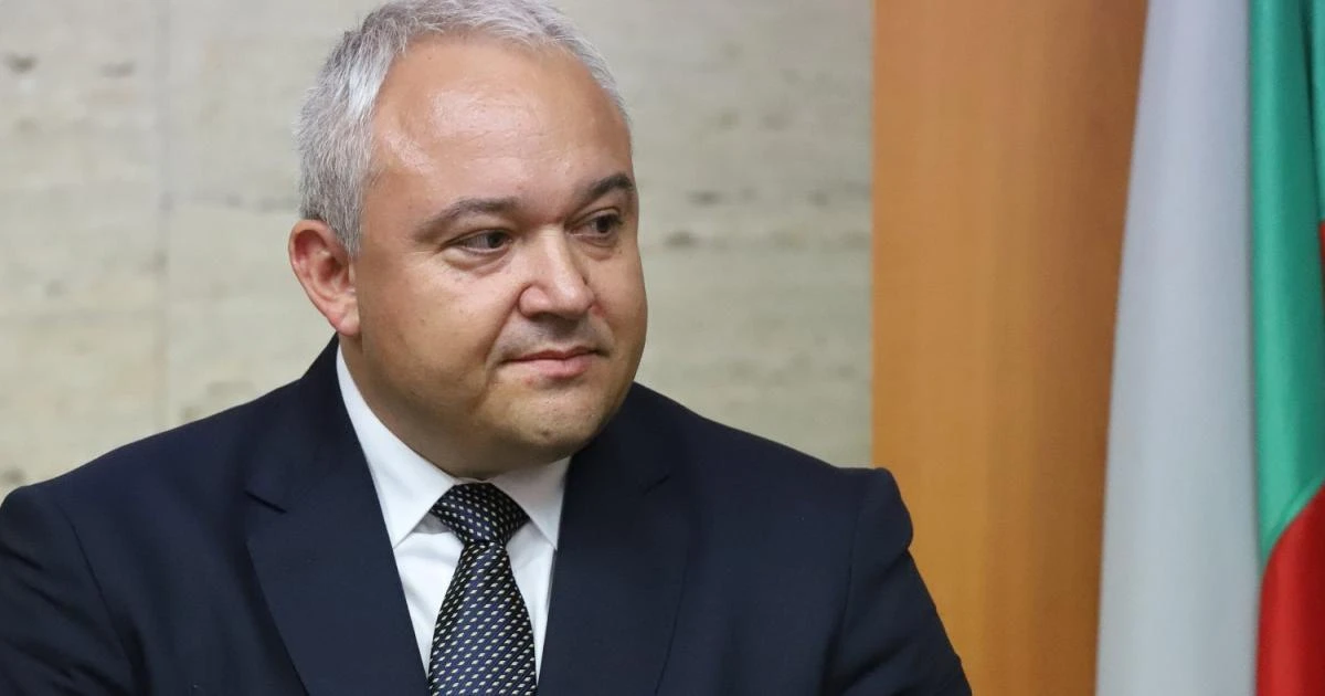 Вътрешният министър Демерджиев за мъртвото момиче в Благоевград: Загубихме живота на дете, а друго се бори за живота си!