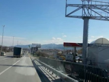 Аварийната лента в участък от АМ "Струма" ще бъде блокирана за движение утре