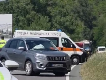 Пътят след Симитли е напълно затворен: Жена загина след удар в паркиран камион