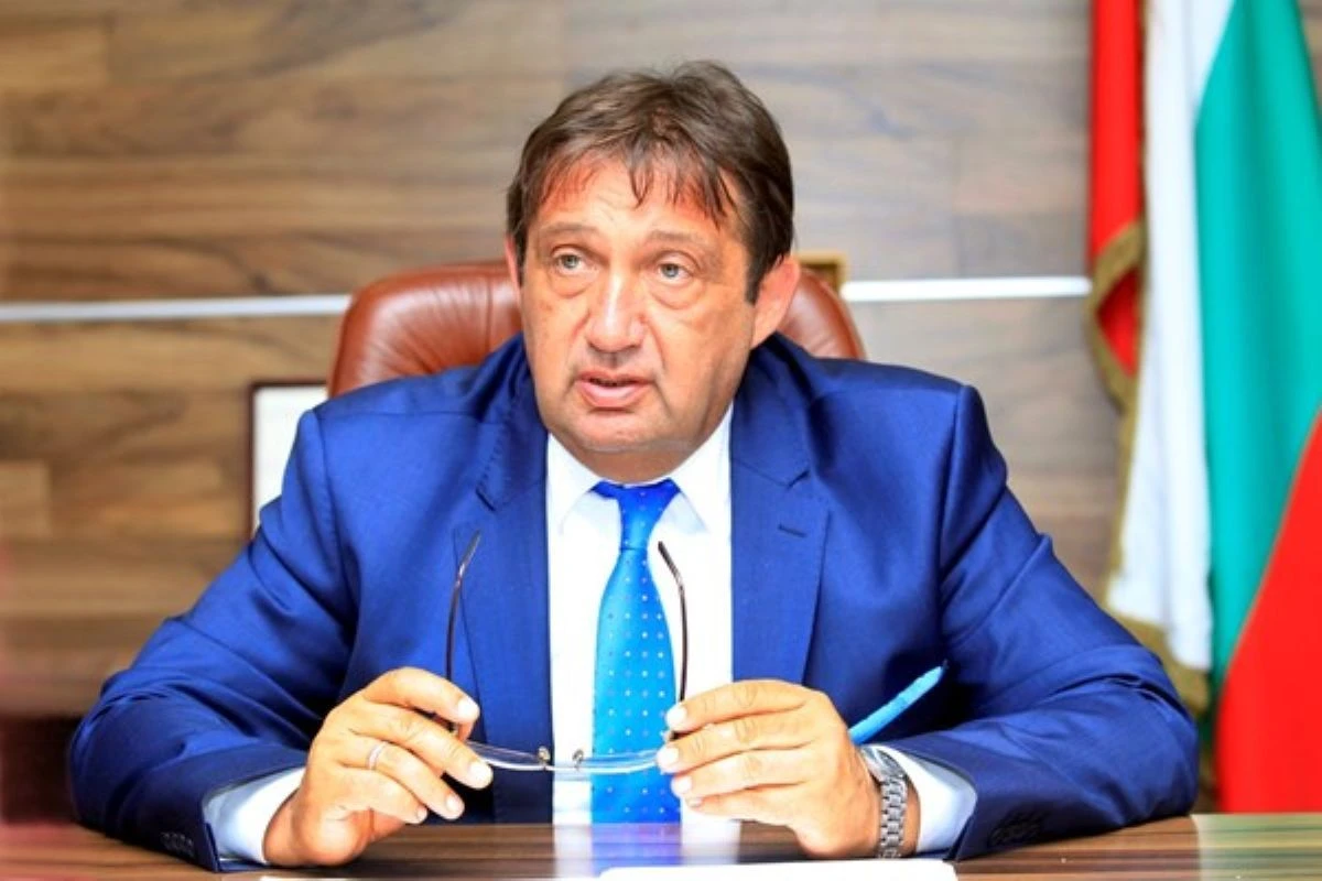 Министър Шишков съобщи кога ще има вода в населените места, пострадали от наводненията в Северна България