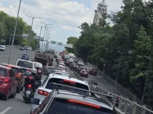 Огромно задръстване блокира бул. "Пейо Яворов" в София