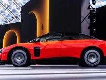 Показаха първото електрическо Ferrari за 550 000 евро – сравниха го с Nissan, акциите паднаха с 8%