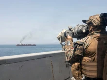 САЩ атакуваха нови военни обекти край Ормузкия проток