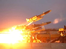 Иран отвърна на ударите - насочи се към американска военновъздушна база
