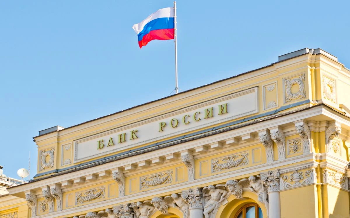 Рязък спад в ръста на капитала на състоятелните клиенти отчитат