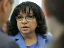 Теменужка Петкова призова премиера да не си служи с лъжи и неверни интерпретации