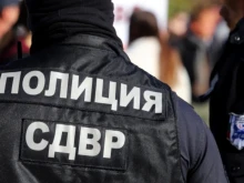 СДВР задържа рецидивист, облечен в полицейска униформа, за неприс...