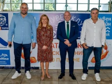 Министър Енчо Керязов откри VIII-ия турнир по плуване "Златоперки"
