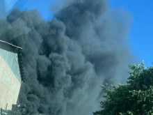 Голям пожар в склад за пластмаса край Стара Загора