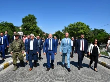 Асеновград ликува днес