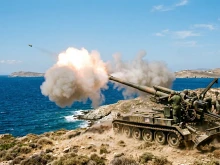 Рronewsr: Гърция прехвърли 190 артилерийски оръдия на Украйна през Чехия