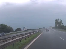 Шофьор спря в аварийната на АМ "Тракия" и постави камера!