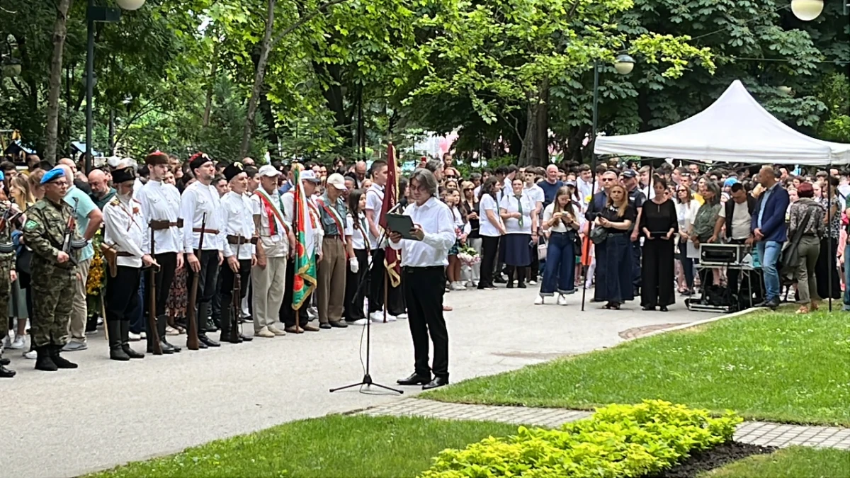 Пловдивчани преклониха глава пред Христо Ботев и героите на България