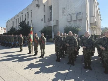 Министърът на отбраната съобщи в Пловдив дали ще съкращава военни