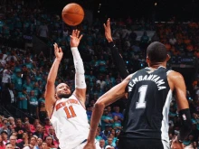 Ню Йорк Никс поведе във финала със Сан Антонио Спърс в NBA