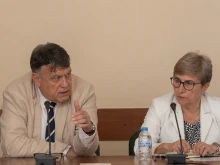 МОН не планира да съкращава бакалавърските програми, но вузовете могат да ги променят