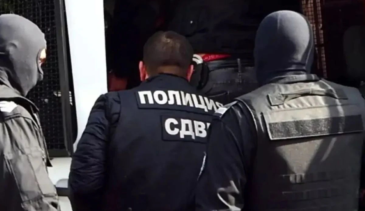 Столичният квартал Христо Ботев осъмна под полицейска блокада От рано