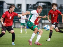 Нападател на Ботев игра един час при победа на България U19 в контрола