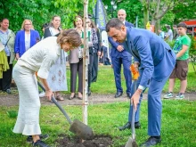 "����� ��� ����� �� ���������� �������� ���� ����": ������� � ����������� ������ ������� ������ "���� ����"