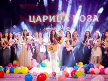 Коронацията на Царица Роза и музикалните събития променят движението в центъра на Казанлък