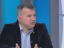 Богомил Николов от "Активни потребители": Като няма домати, няма как да ви е евтино! Както и да глобявате търговците, домати няма да се появят!