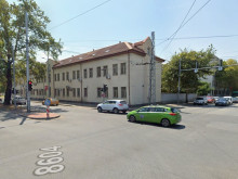 Временна организация на движението на оживено кръстовище в Пловдив