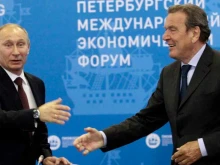 Тайни преговори в Кремъл: Путин се срещна на четири очи с Герхард Шрьодер в Москва