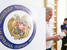Избирателната активност на парламентарните избори в Армения шест часа след началото на гласуването е 33,84%