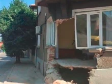 Скорост между 130 и 140 км/ч и съборена стена на къща: Нови разкрития за смъртоносната катастрофа в Дупница