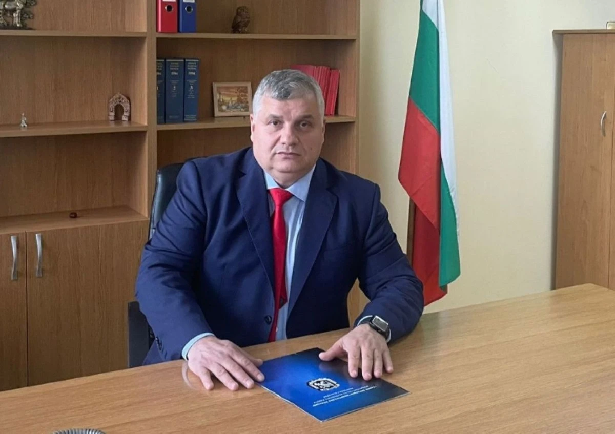 Емил Пармаков временно ще заеме поста на  Според процедурата при