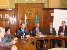 Подписаха споразумение между Община Пловдив и синдикатите