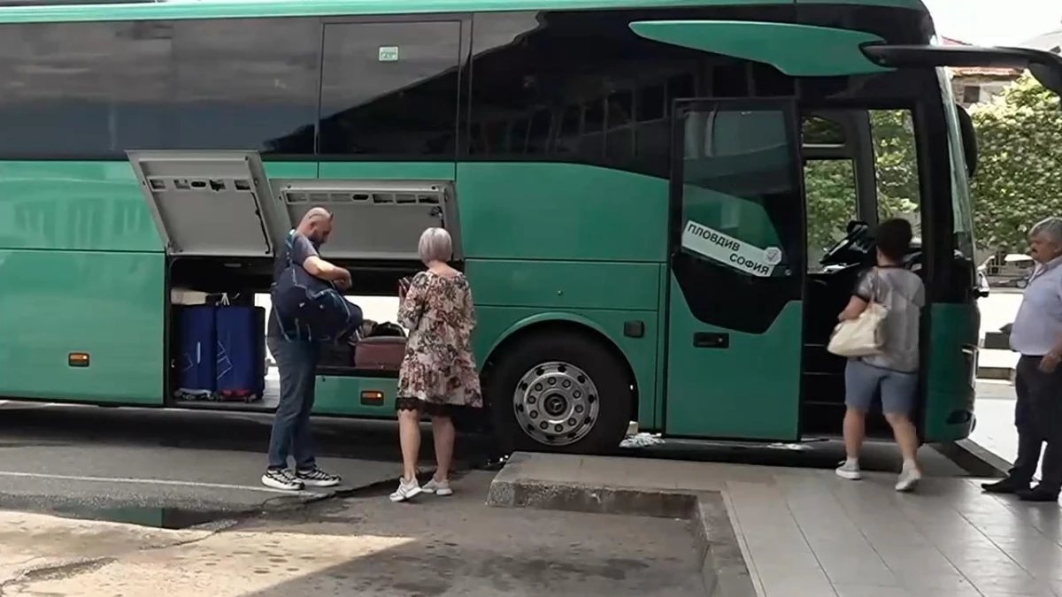 Цената на автобусния билет от Пловдив до София скочи с 45 на сто за три месеца