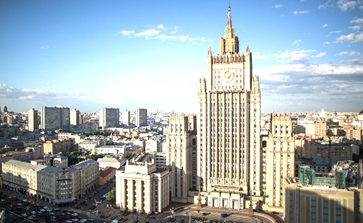 Посланиците на Франция Великобритания и Германия – Никола дьо Ривиер