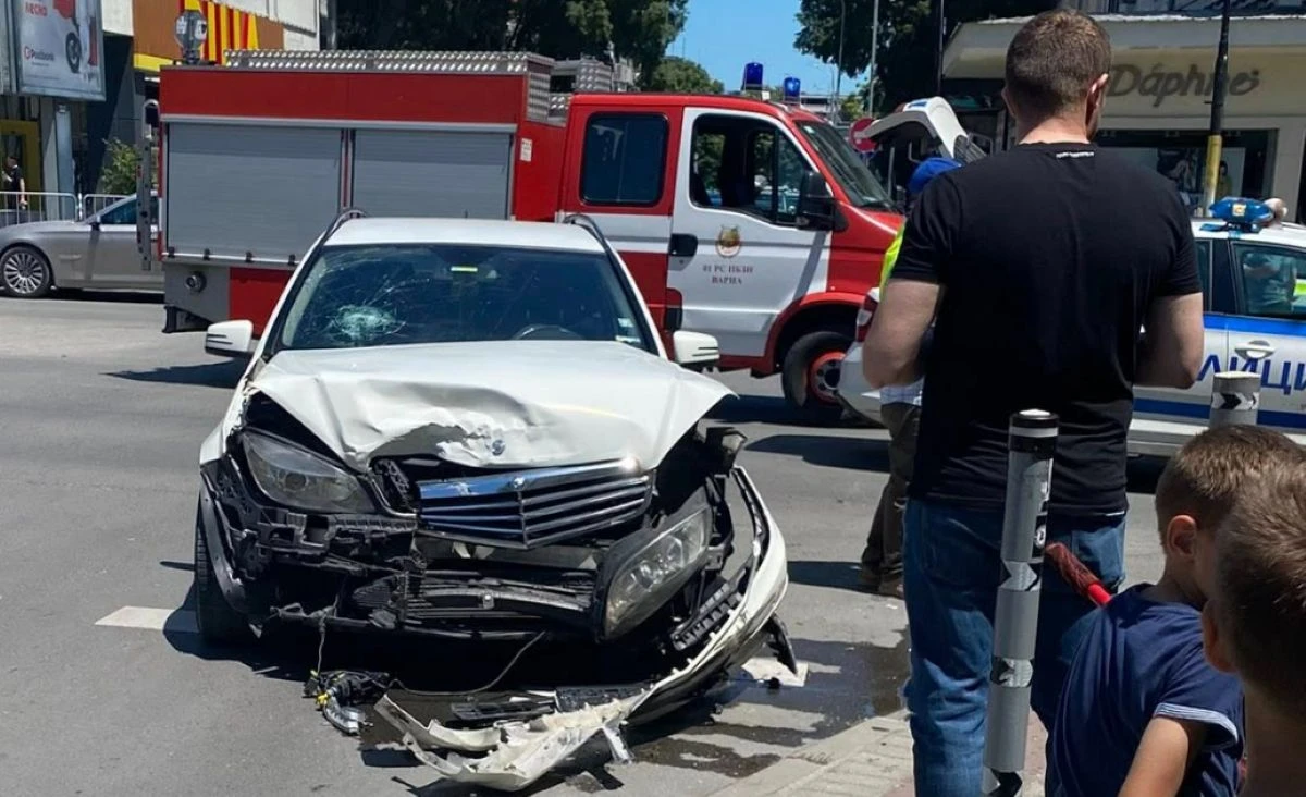 Тежка катастрофа стана в центъра на Варна По данни на