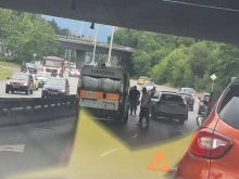 Верижна катастрофа затруднява движението в София