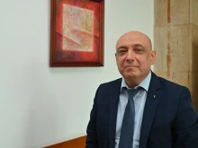 Йотова назначава Николай Неновски за член на Управителния съвет на БНБ